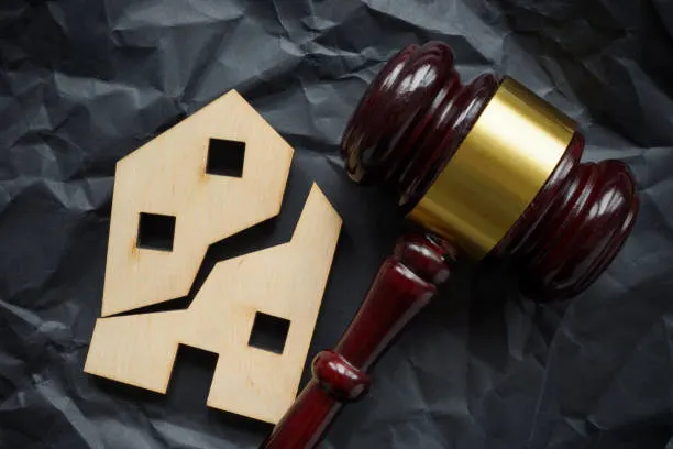 Divorce or foreclosure